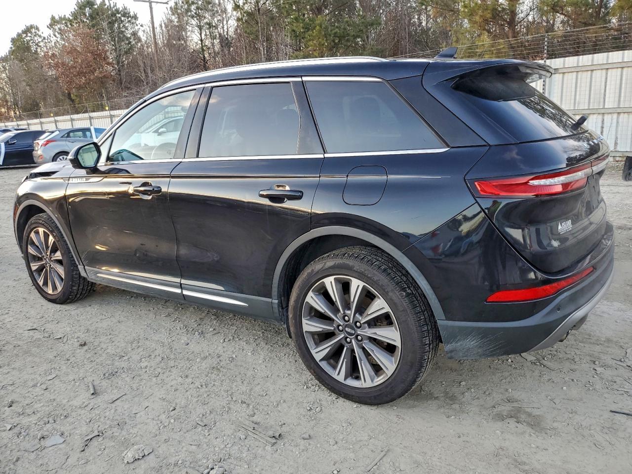 Lincoln Corsair Reserve Image 3