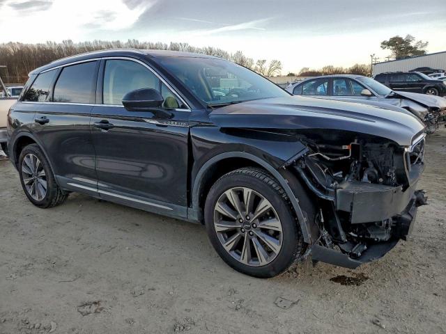 Lincoln Corsair Reserve Image 2