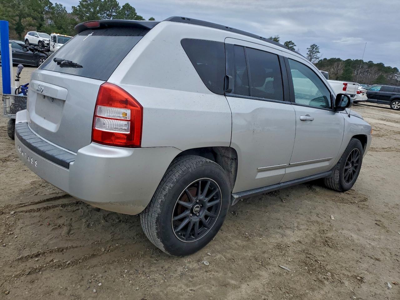 Jeep Compass Sport Image 9
