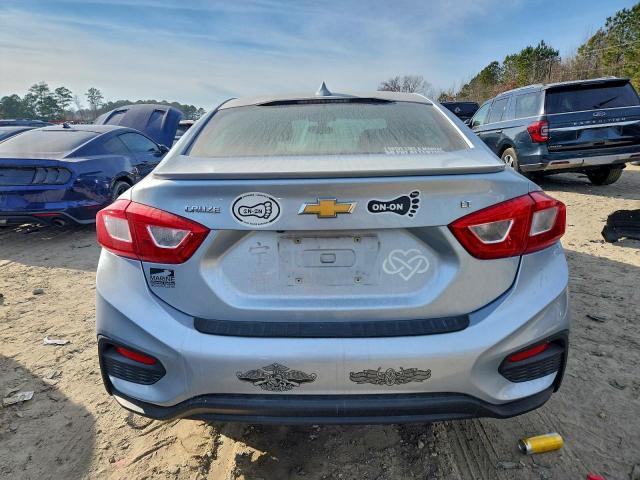 Chevrolet Cruze Lt Image 5