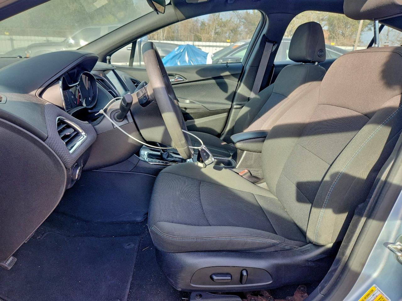 Chevrolet Cruze Lt Image 3