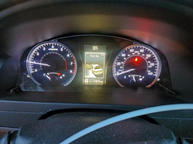 Toyota Camry Le Image 9