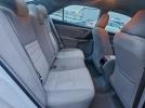 Toyota Camry Le Image 8