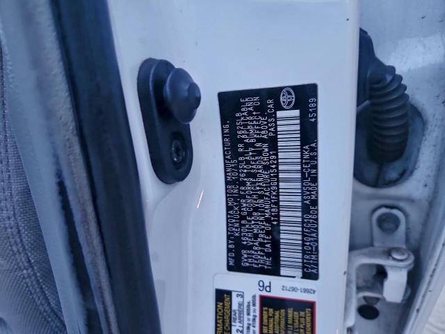 Toyota Camry Le Image 11