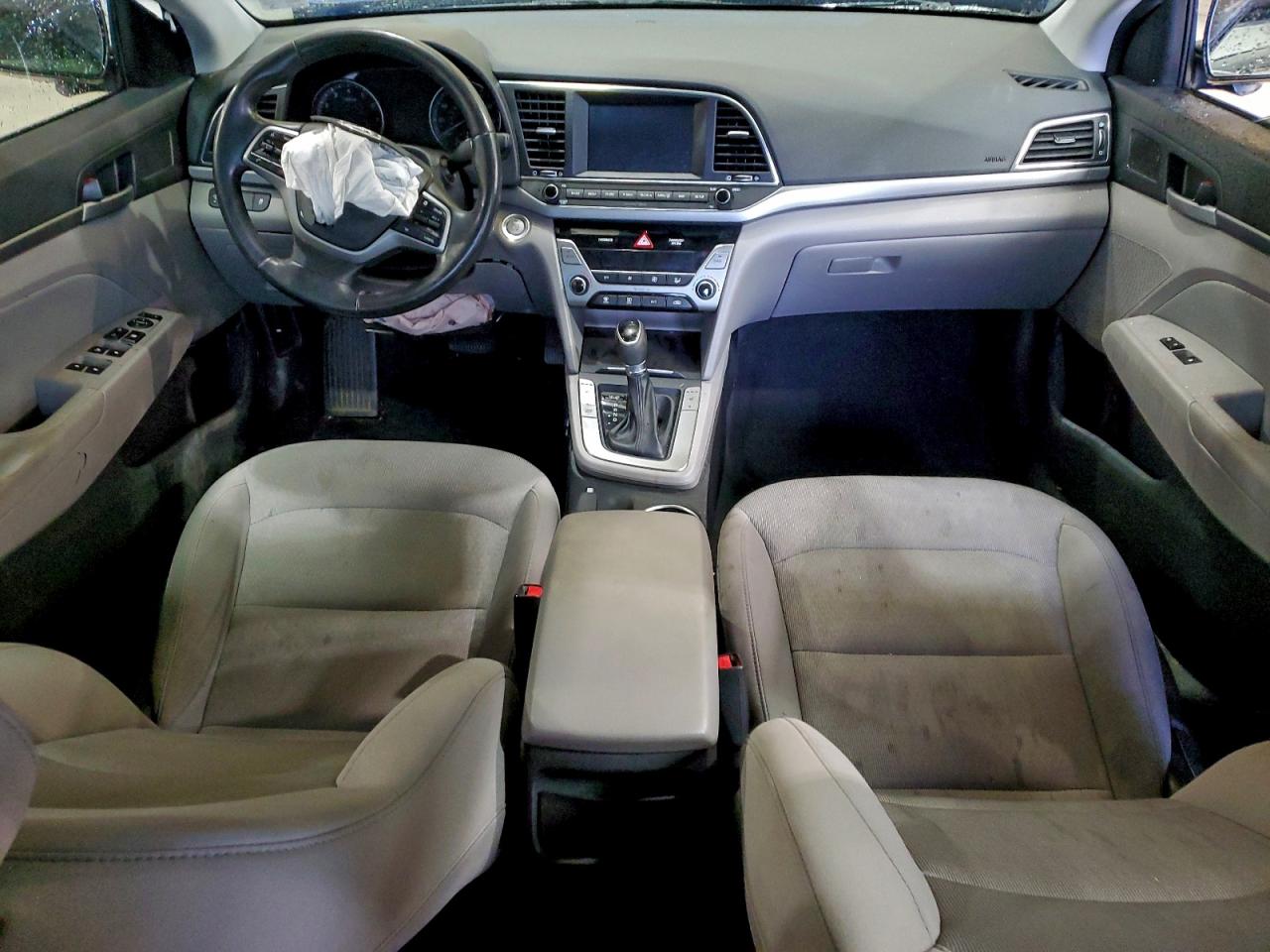 Hyundai ELANTRA Sel Image 9