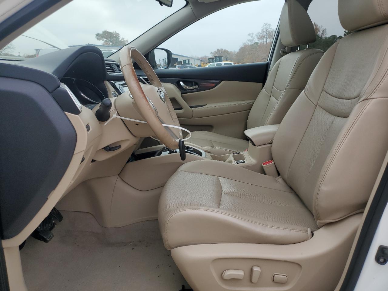 Nissan Rogue S Image 7