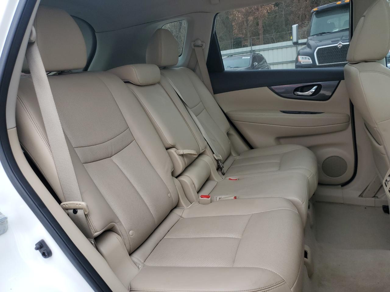 Nissan Rogue S Image 9