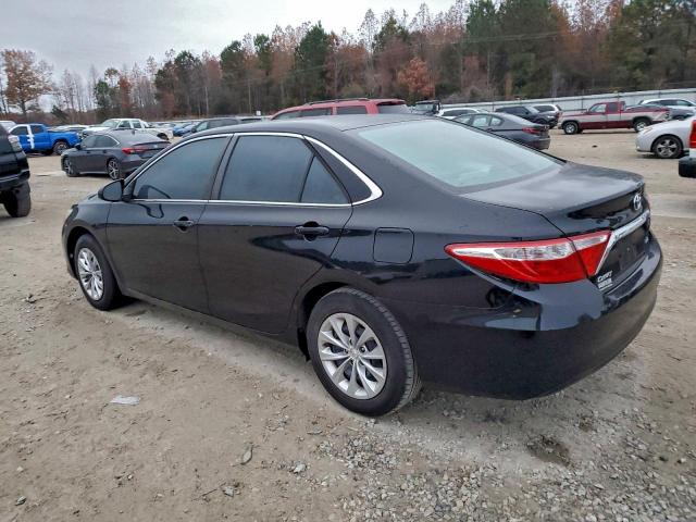 Toyota Camry Le Image 2