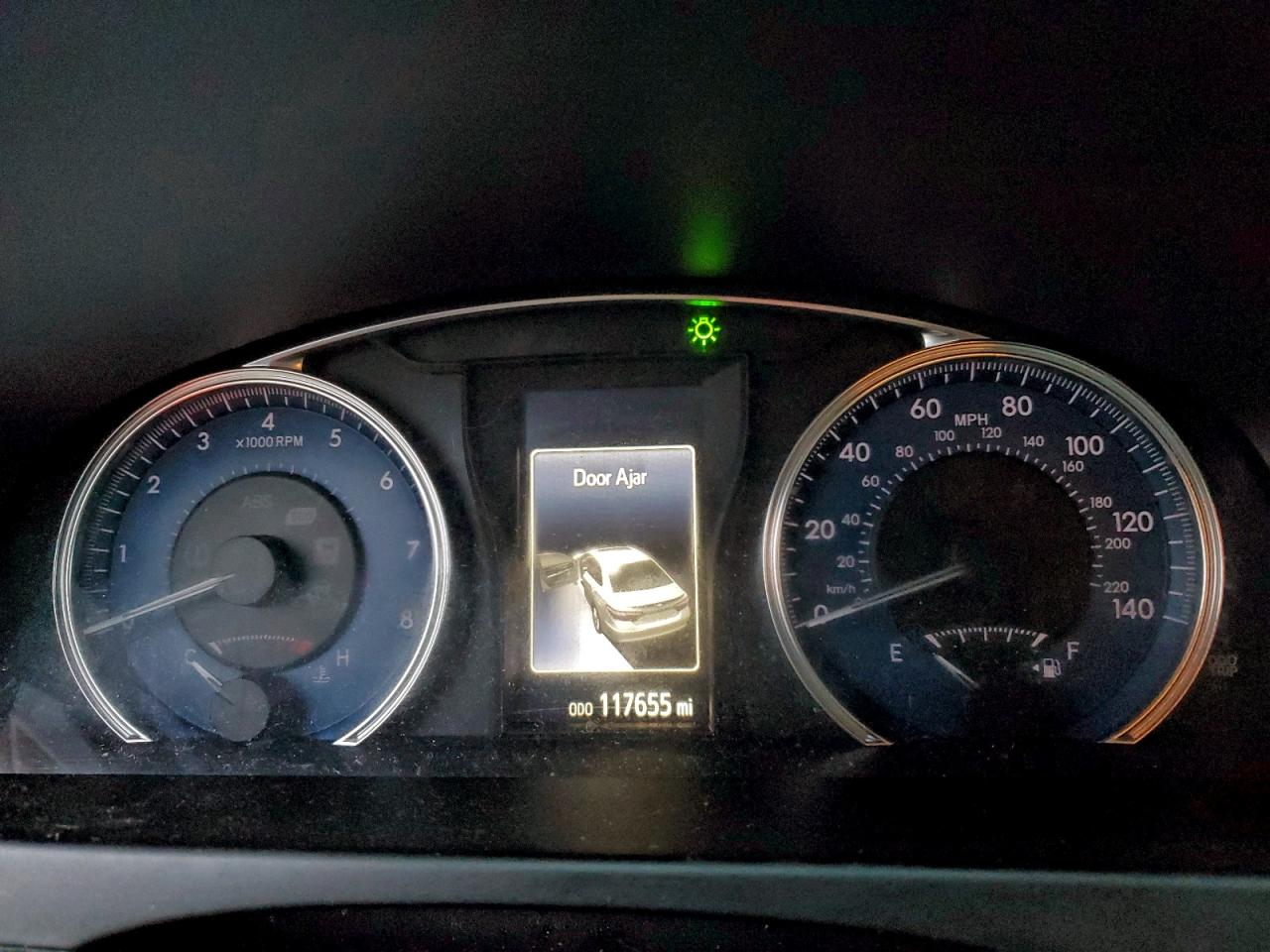 Toyota Camry Le Image 10