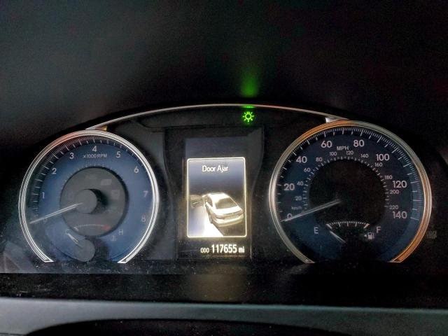 Toyota Camry Le Image 10