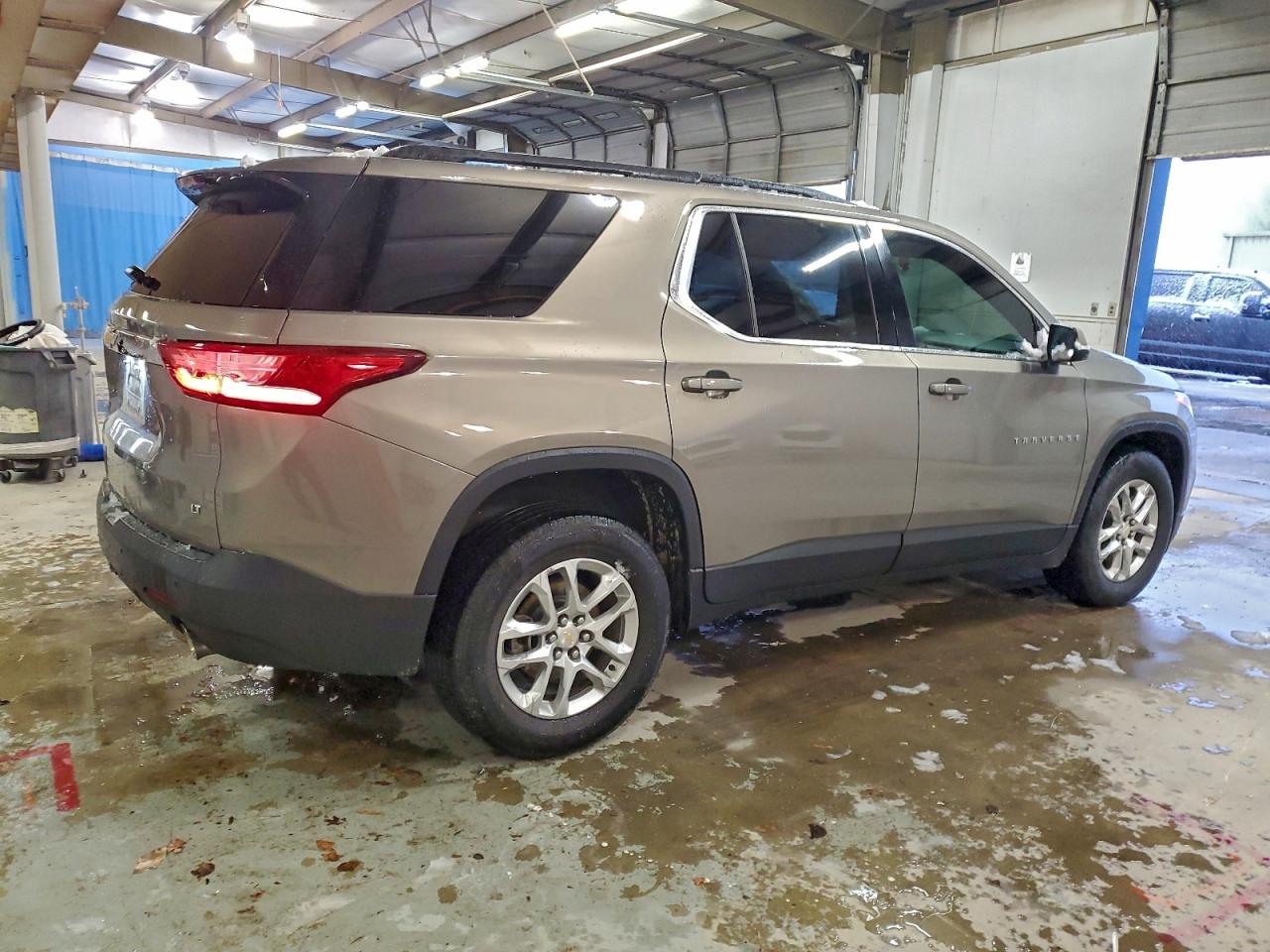 Chevrolet Traverse Lt Image 2