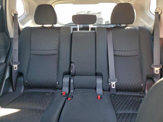 Nissan Rogue S Image 2