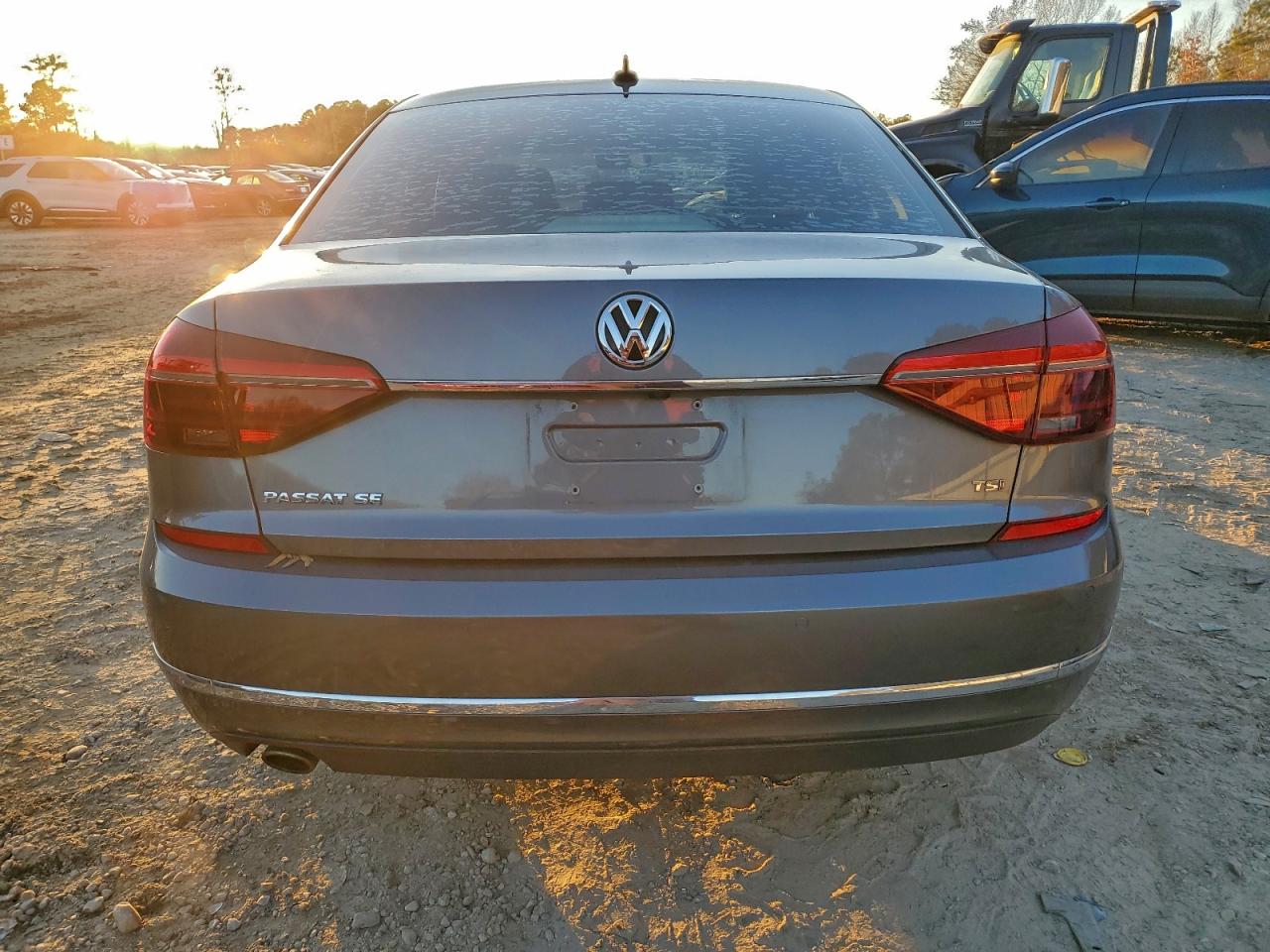 Volkswagen Passat Se Image 9