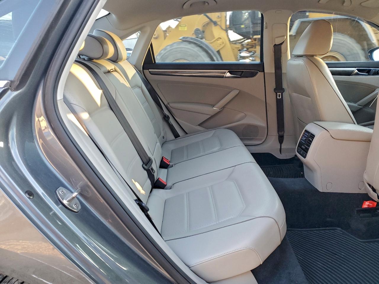 Volkswagen Passat Se Image 7