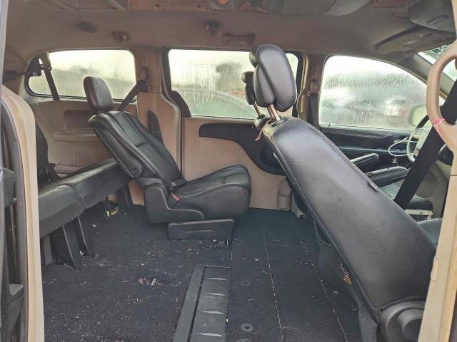 Chrysler Minivan Touring Image 2