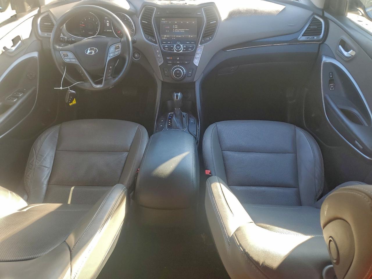 Hyundai SANTA FE Se Ultimate Image 4