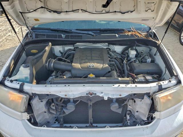 Toyota Tundra Crewmax Sr5 Image 7