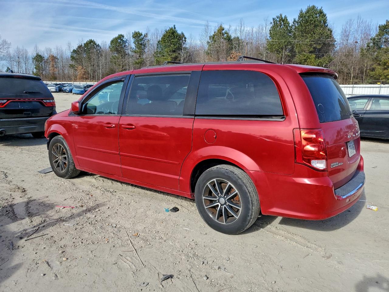 Dodge Caravan R/t Image 8