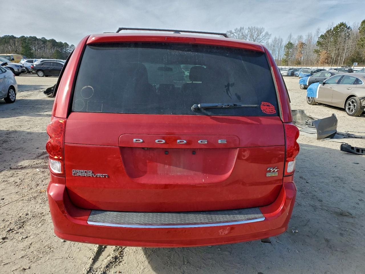 Dodge Caravan R/t Image 12
