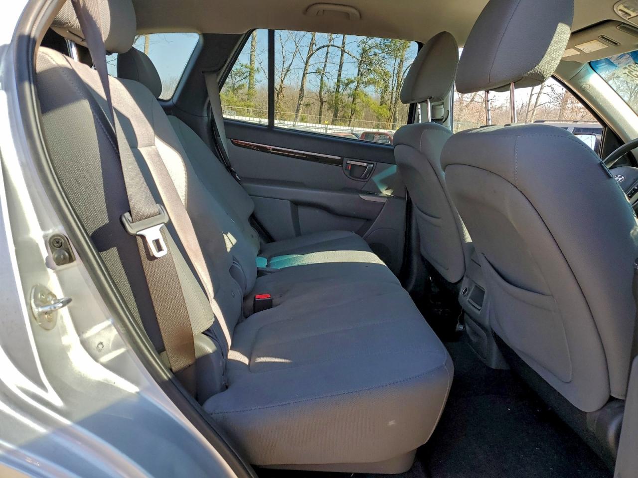 Hyundai SANTA FE Gls Image 9