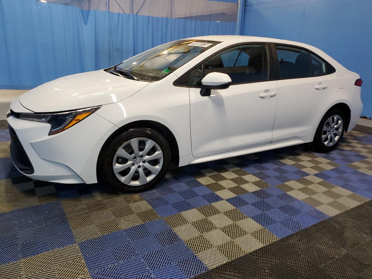 Toyota Corolla Le Image 1