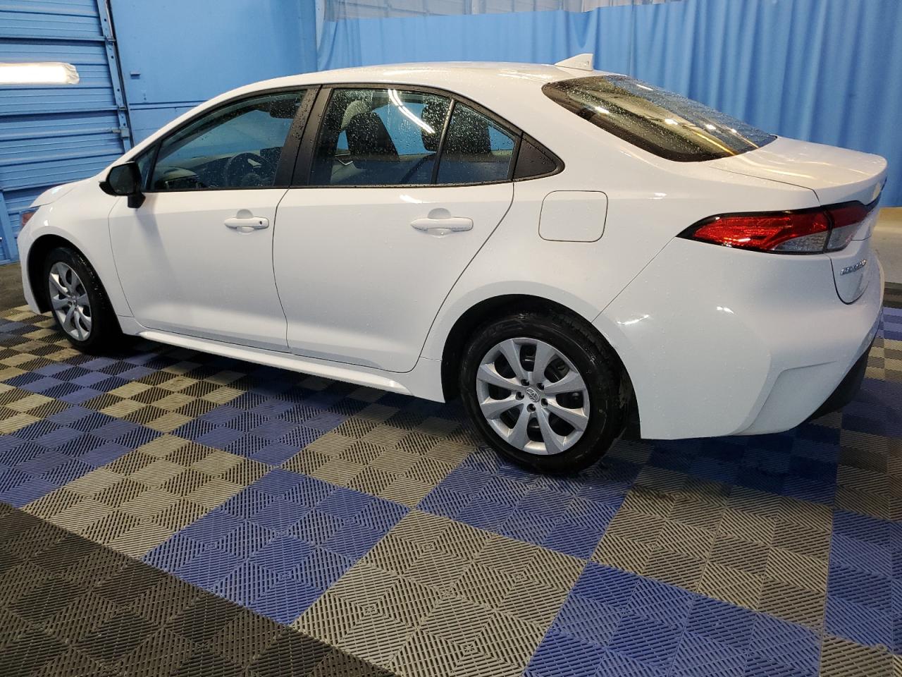 Toyota Corolla Le Image 4