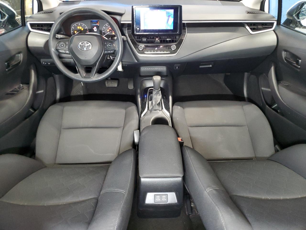 Toyota Corolla Le Image 11