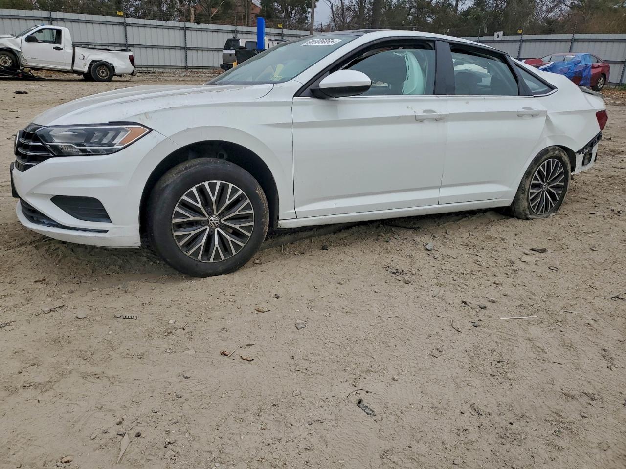 Volkswagen Jetta S Image 1