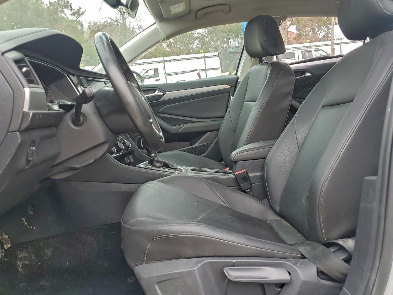 Volkswagen Jetta S Image 6