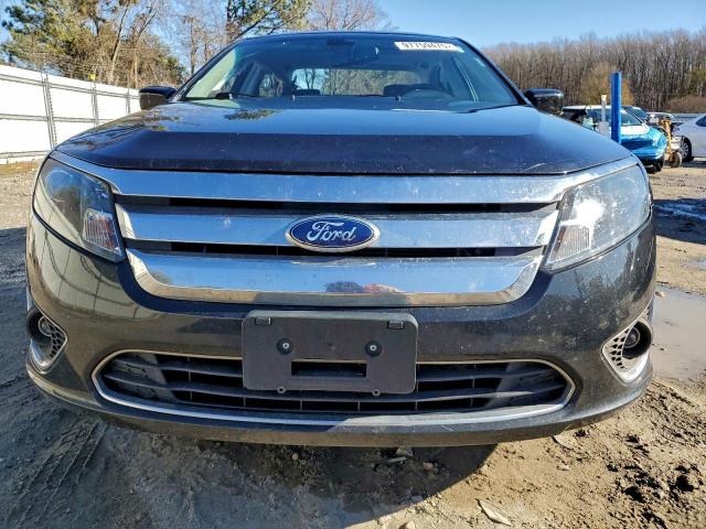 Ford Fusion Hybrid Image 12