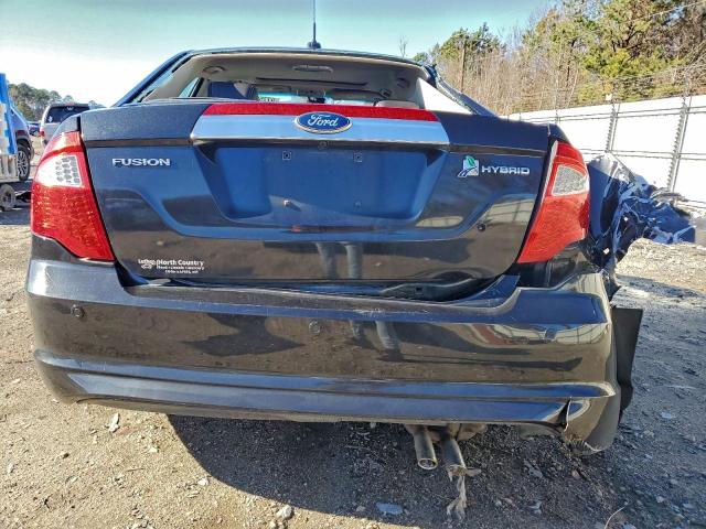 Ford Fusion Hybrid Image 4