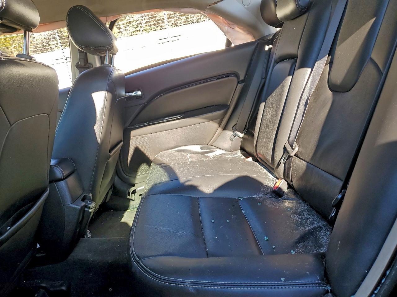 Ford Fusion Hybrid Image 2