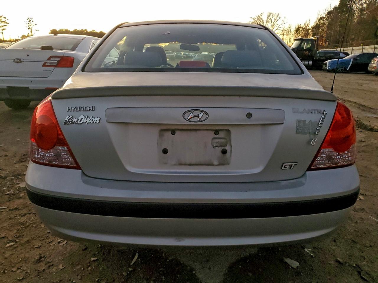 Hyundai ELANTRA Gls Image 3