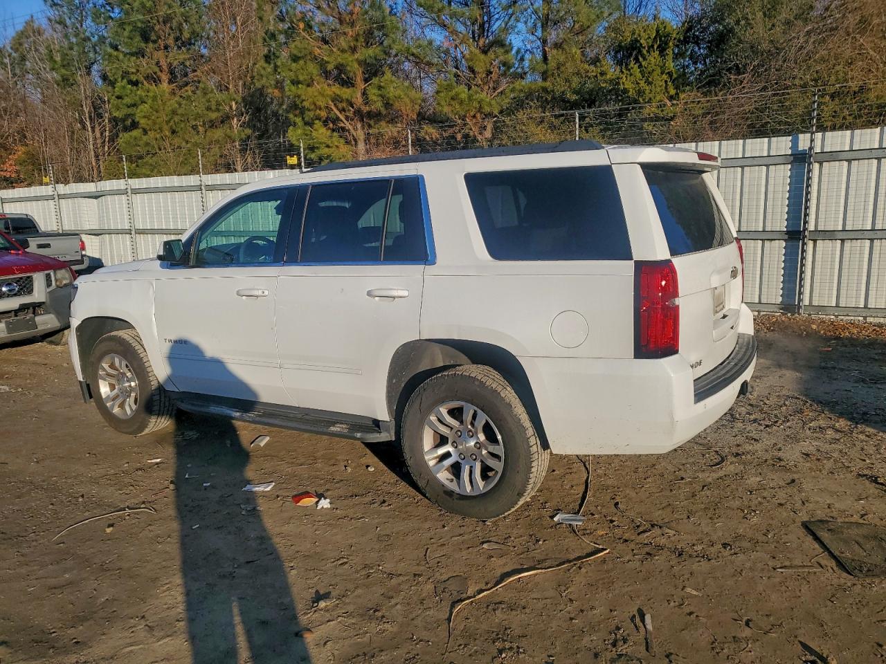 Chevrolet Tahoe K1500 Ls Image 2