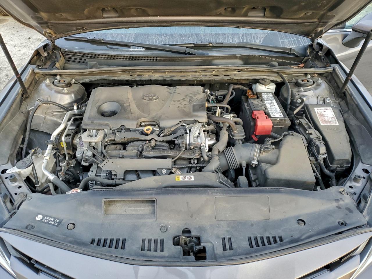 Toyota Camry Le Image 10