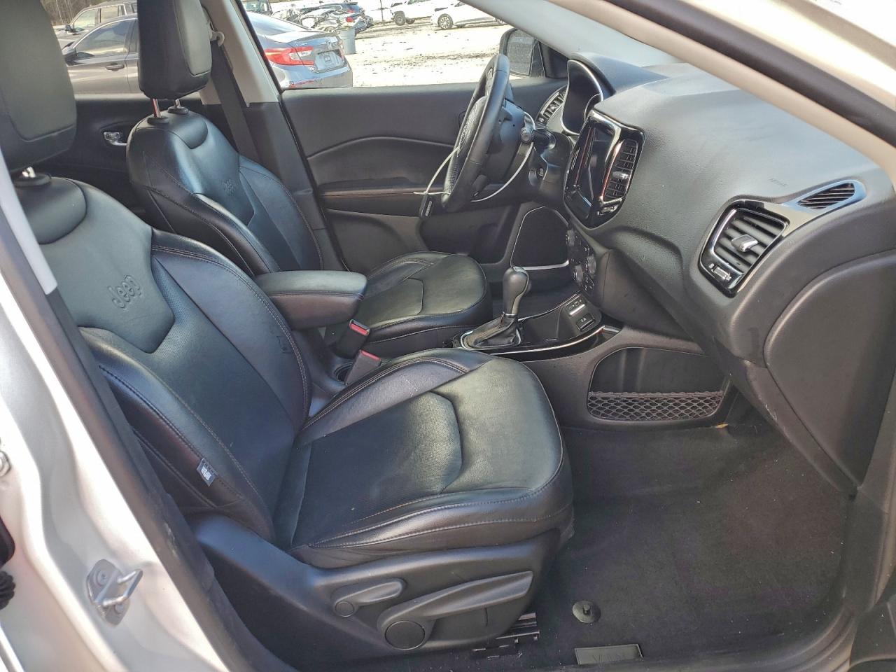 Jeep Compass Limited Image 11