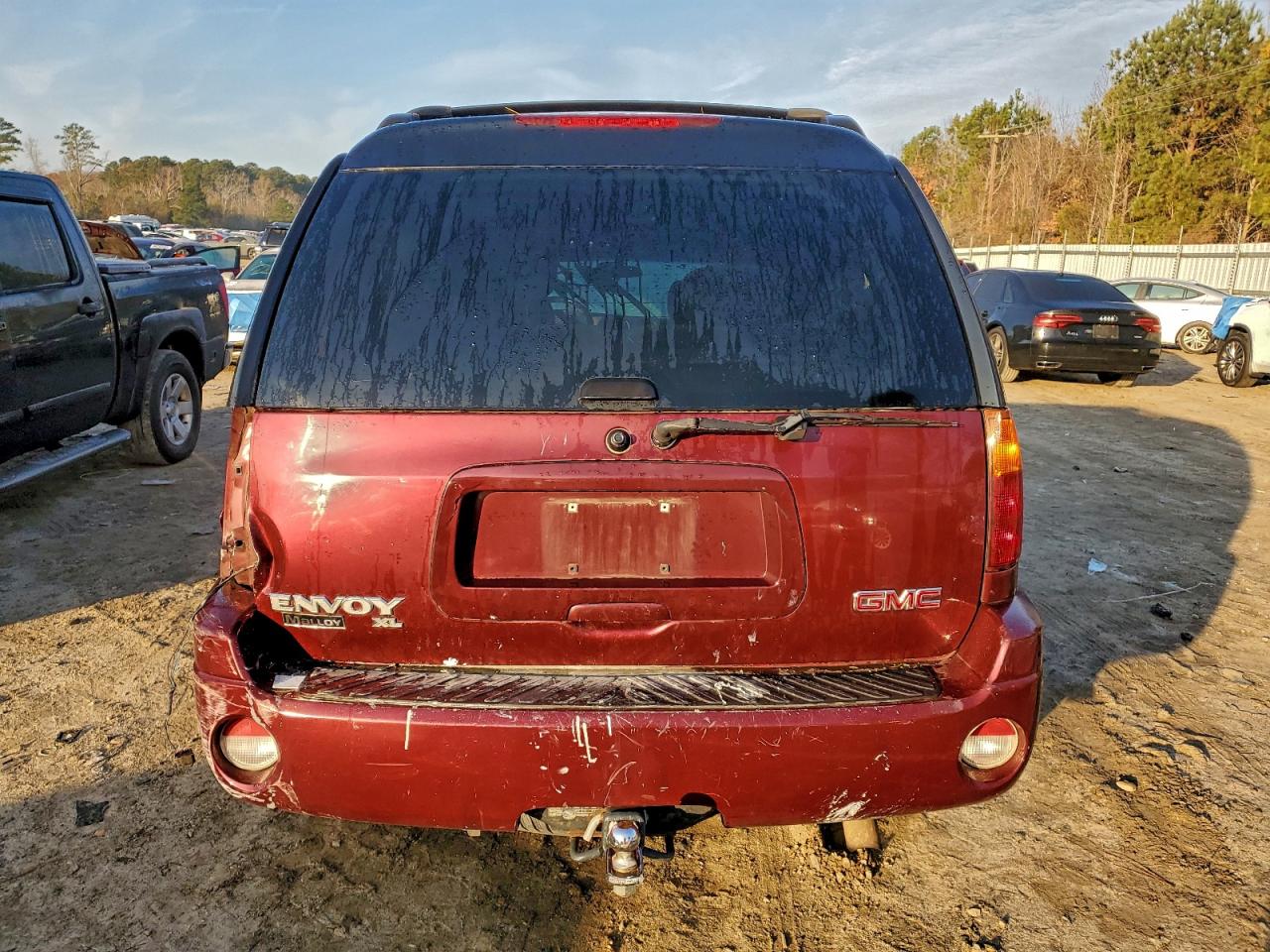 GMC Envoy Xl Image 7