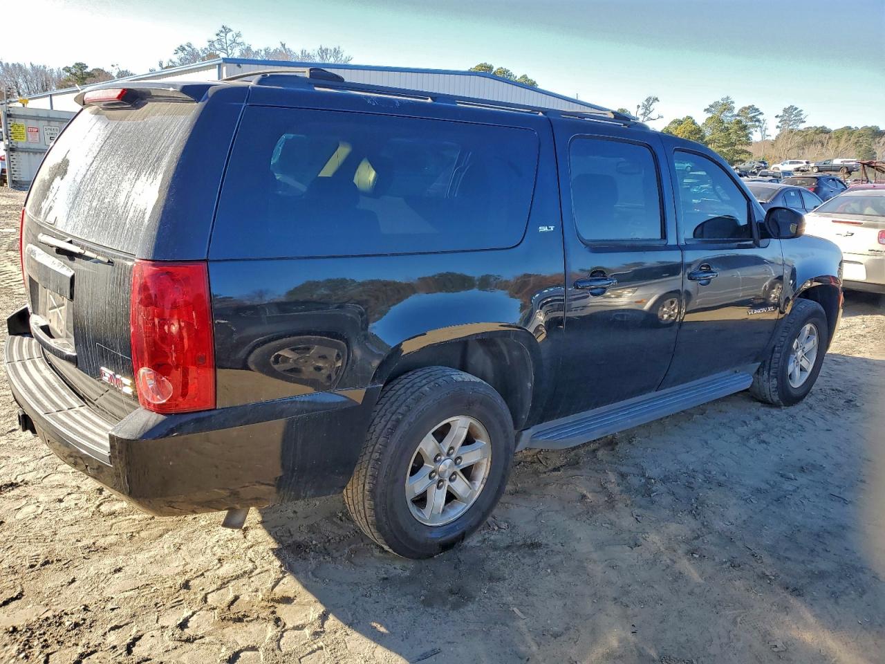 GMC Yukon C1500 Slt Image 4