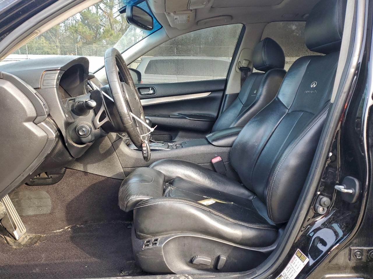 INFINITI G37 Image 12