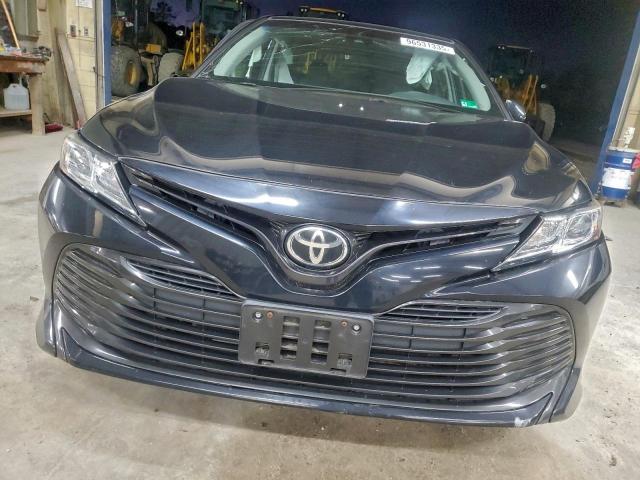 Toyota Camry L Image 6