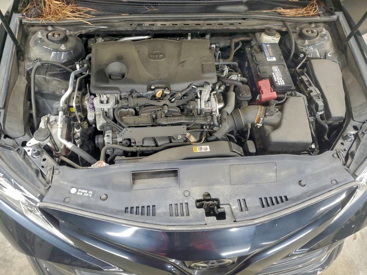 Toyota Camry L Image 10