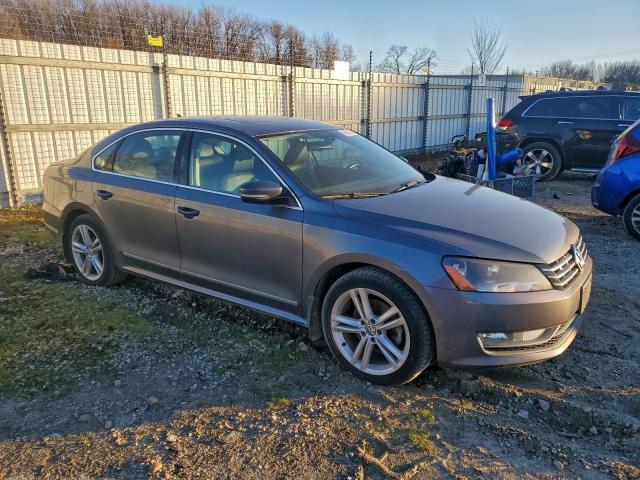 Volkswagen Passat Sel Image 2