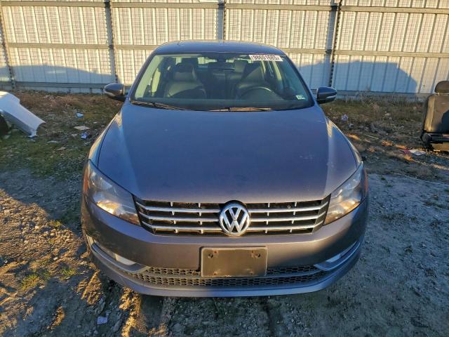 Volkswagen Passat Sel Image 12