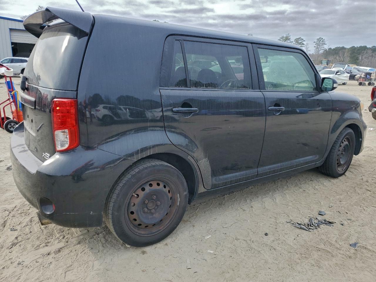 Toyota Scion Image 13