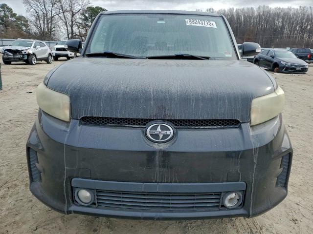 Toyota Scion Image 2