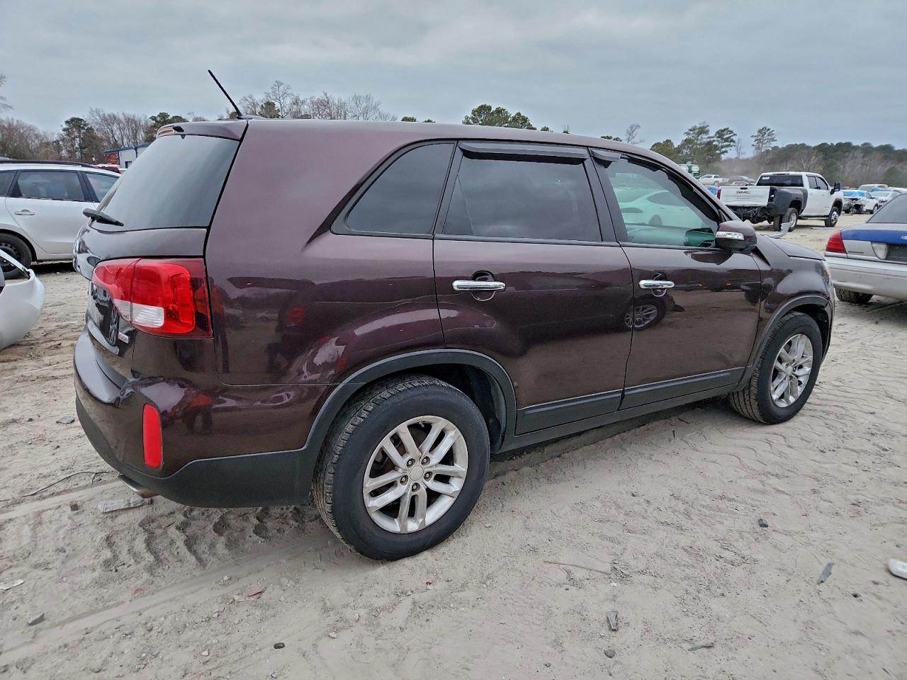 Kia Sorento Lx Image 2