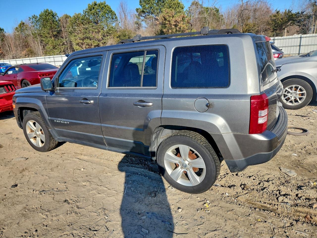 Jeep Patriot Latitude Image 6