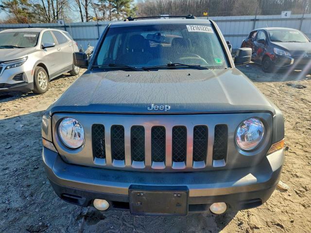 Jeep Patriot Latitude Image 13