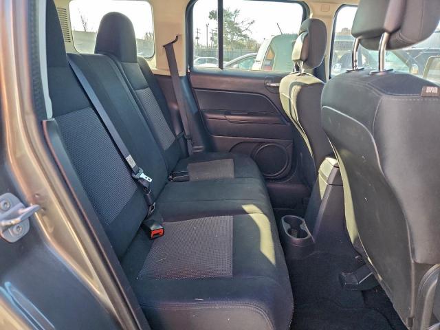 Jeep Patriot Latitude Image 7