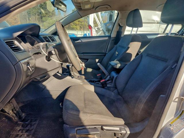 Volkswagen Jetta Se Image 4